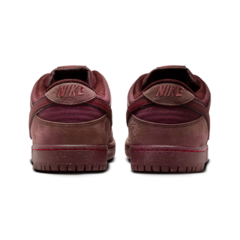 Nike SB Dunk Low City of Love