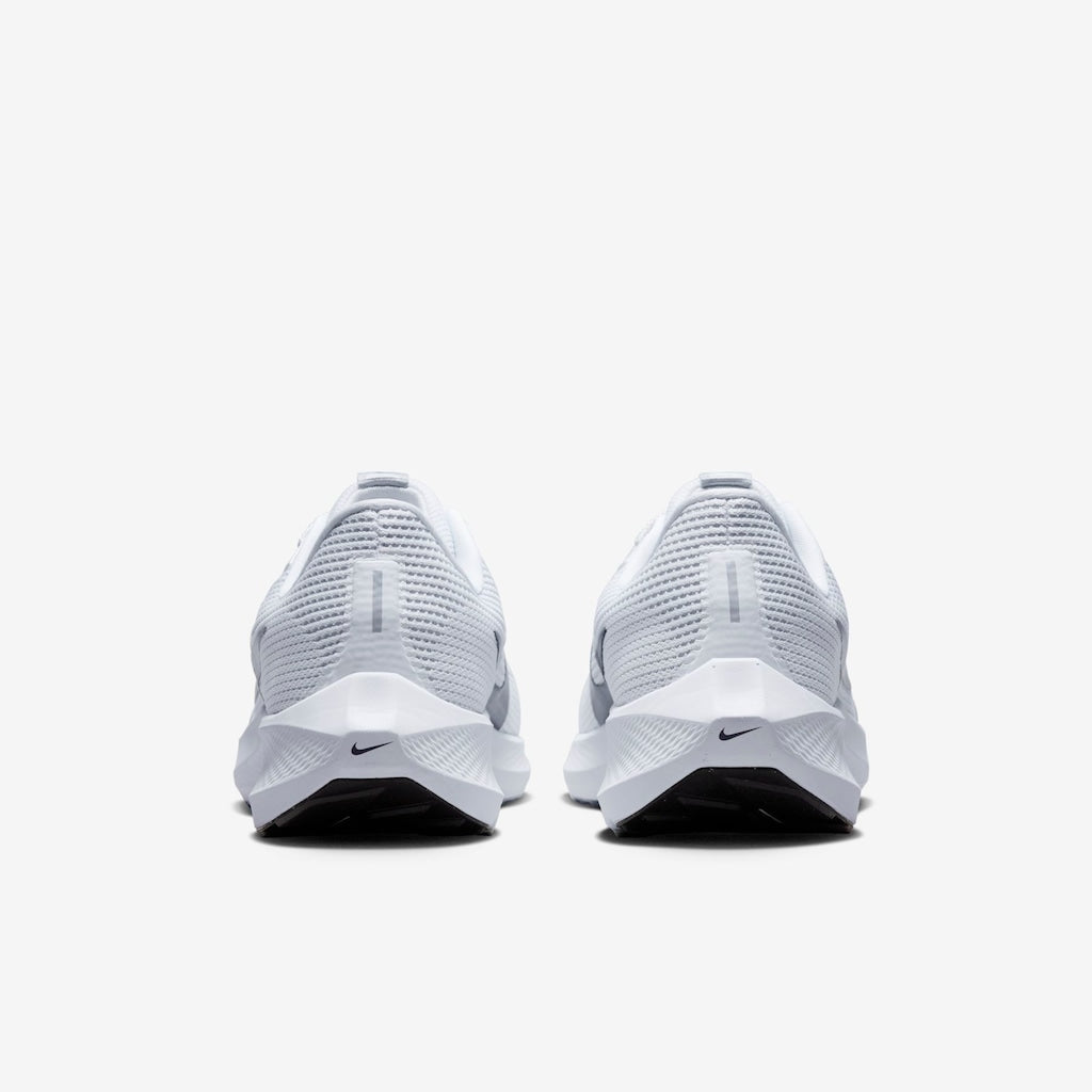 Nike Pegasus 40 white