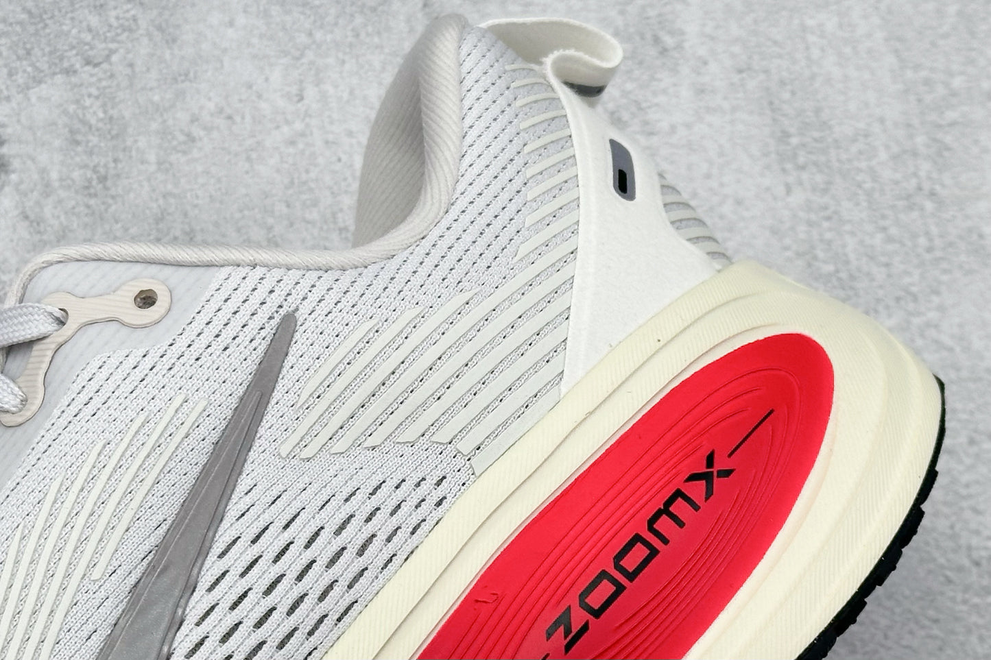 Nike Vomero 18