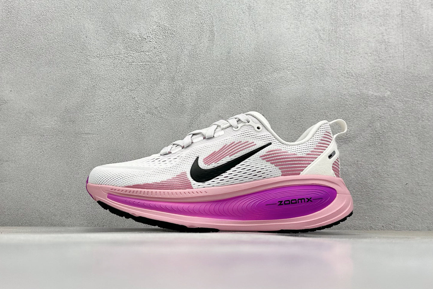 Nike Vomero 18