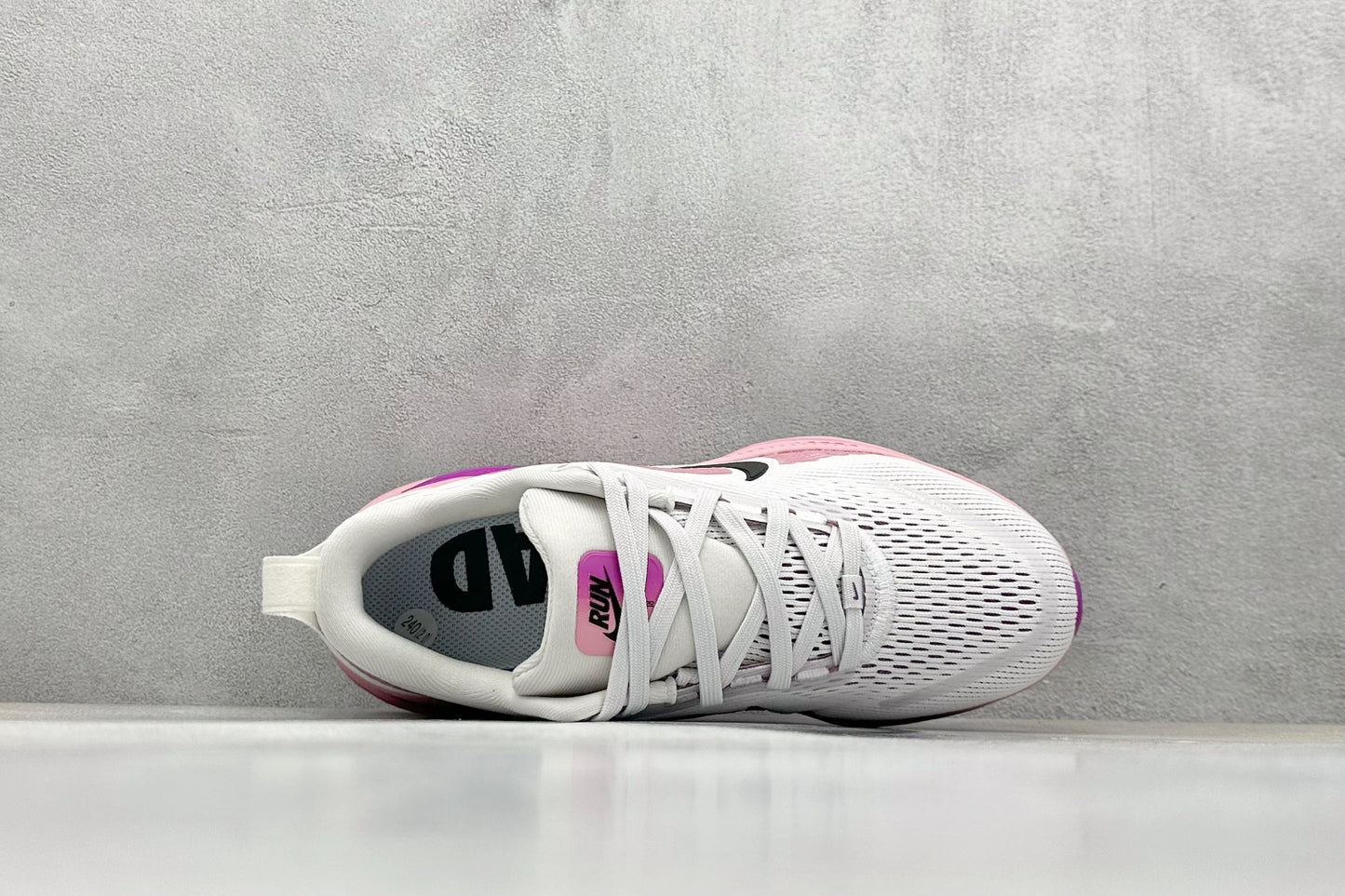Nike Vomero 18