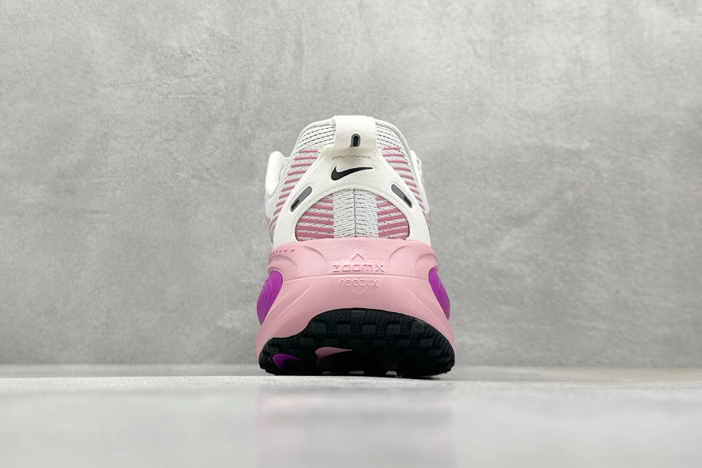 Nike Vomero 18