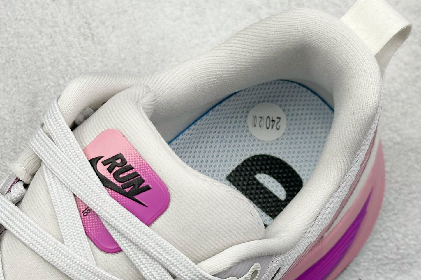 Nike Vomero 18