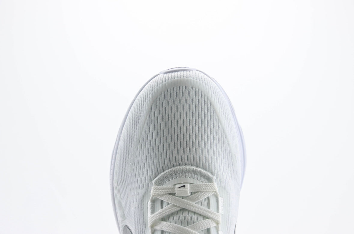 Nike Vomero 18