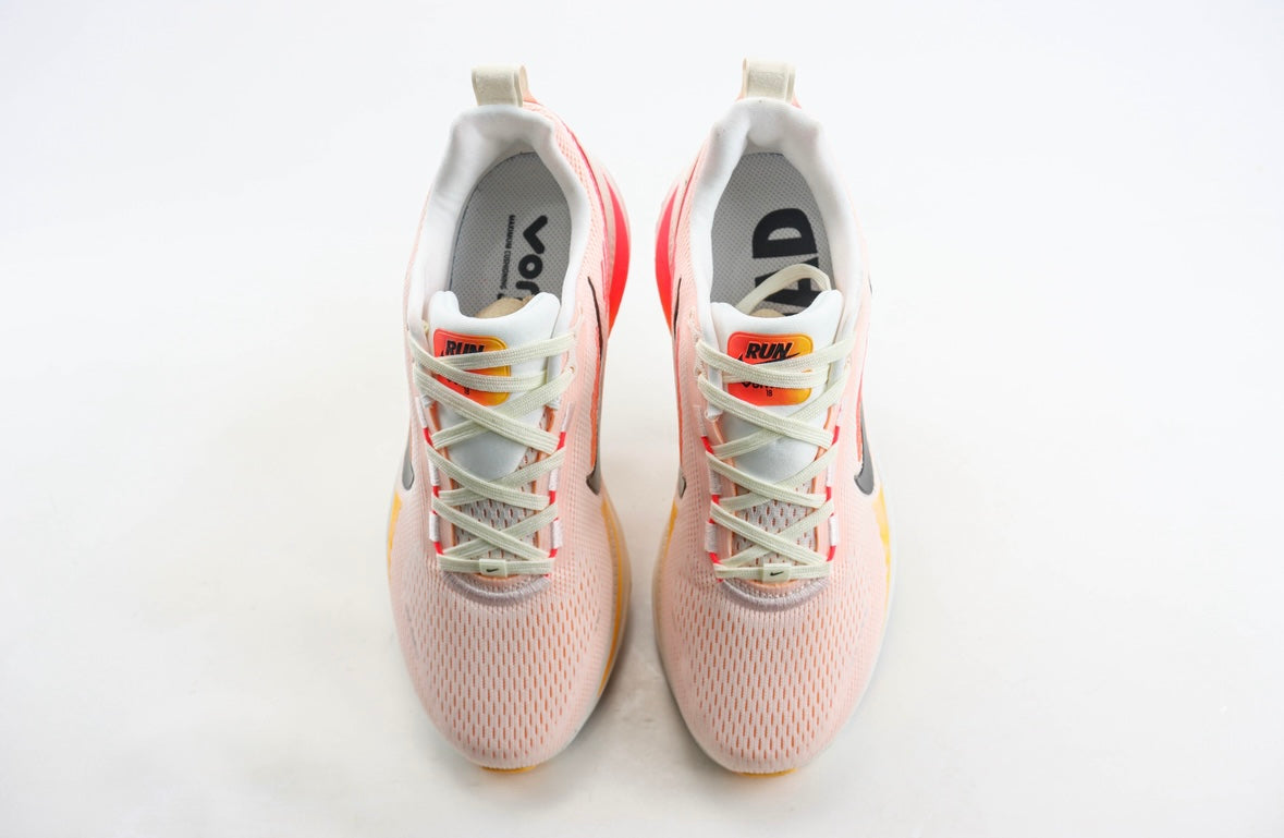 Nike Vomero 18