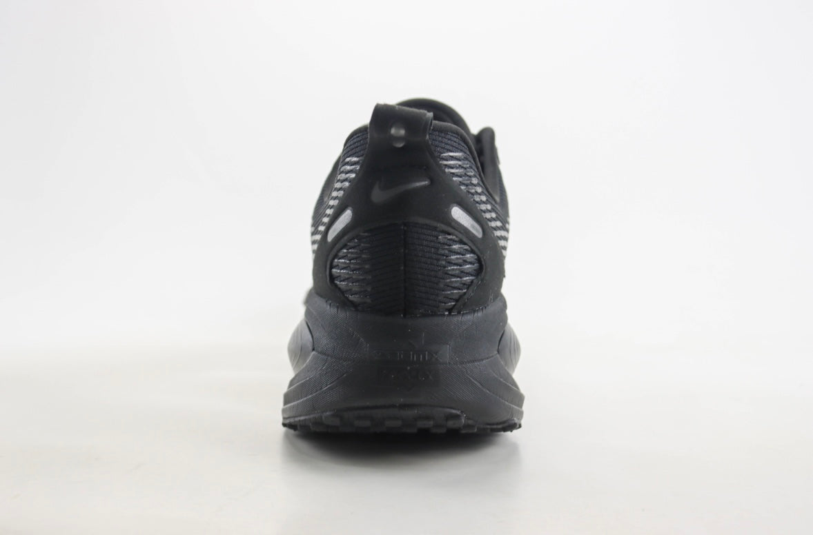 Nike Vomero 18