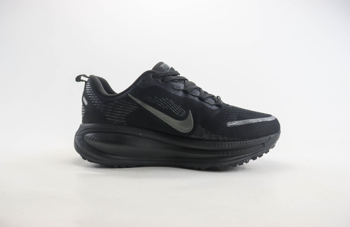 Nike Vomero 18