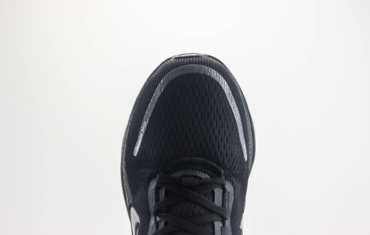 Nike Vomero 18