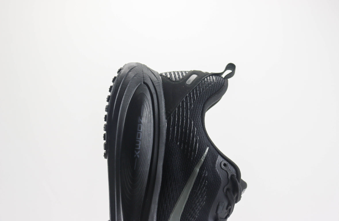 Nike Vomero 18