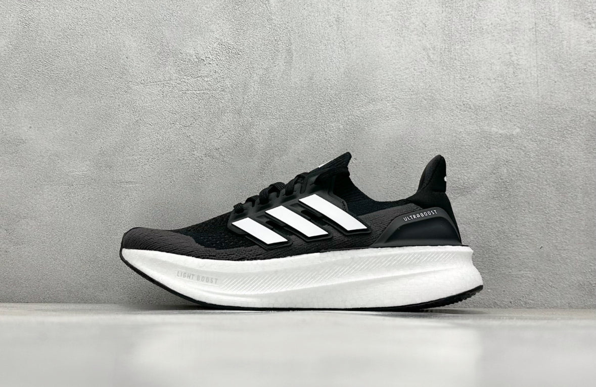 Adidas Ultraboost 5