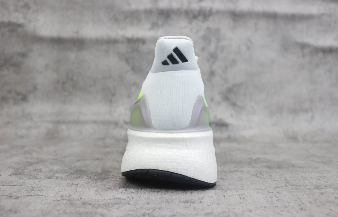 Adidas Ultraboost Light white/green