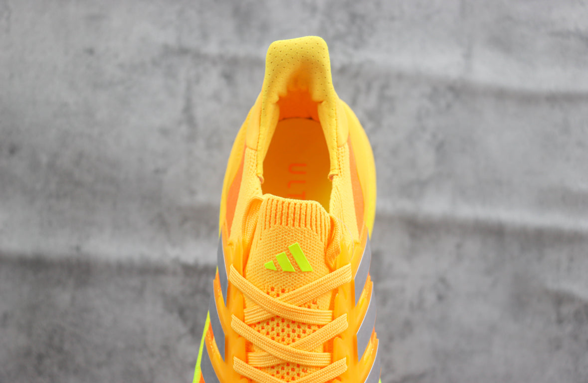Adidas Ultraboost Light yellow/green