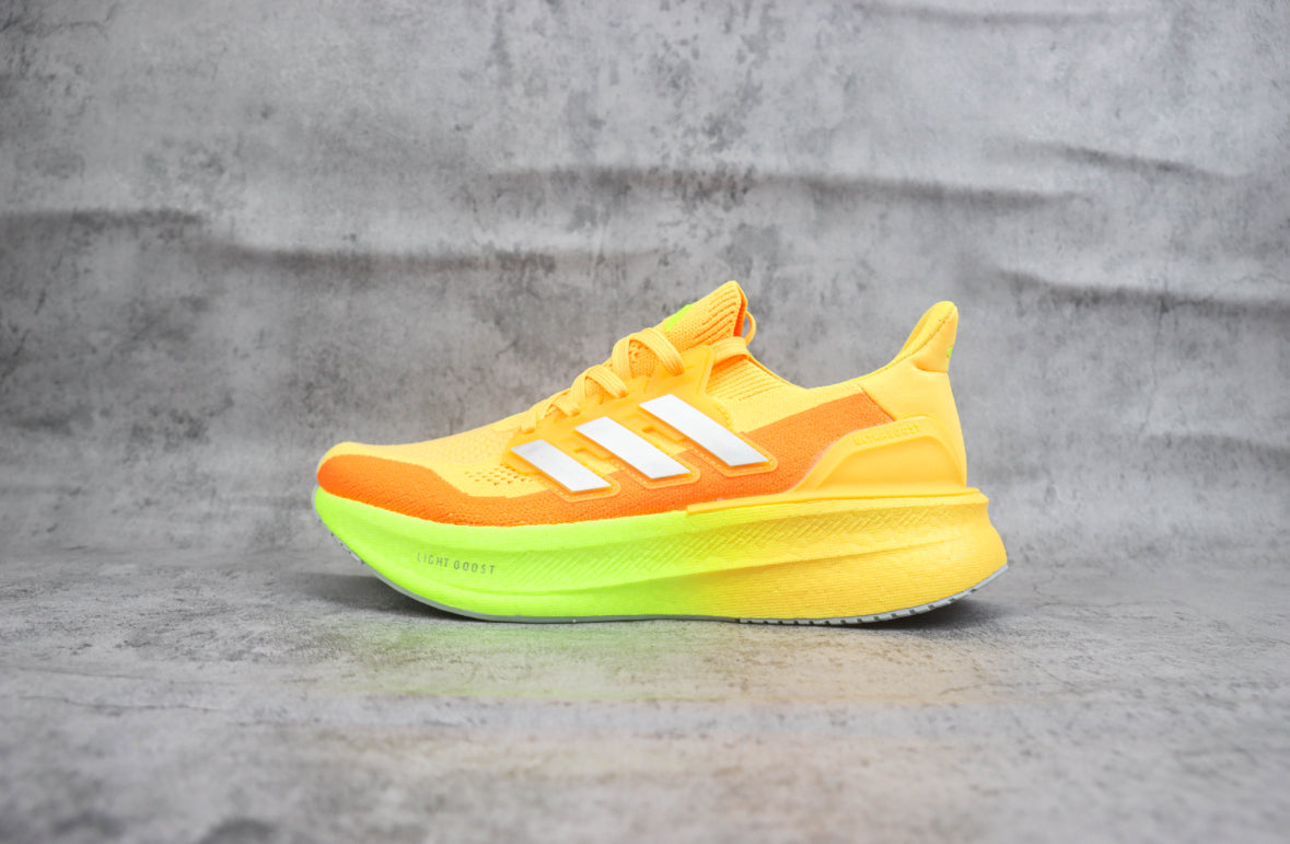 Adidas Ultraboost Light yellow/green