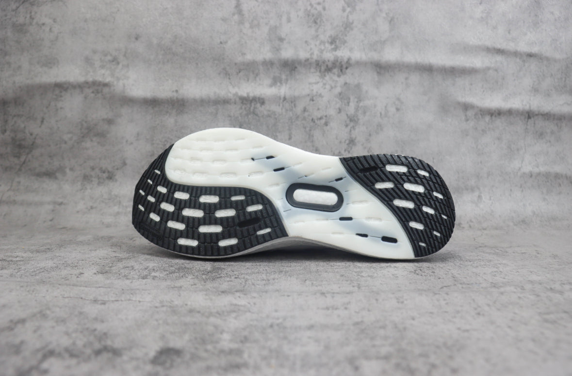 Adidas Ultraboost Light White/silver