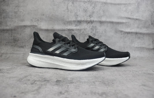Adidas Ultraboost Light Black/White