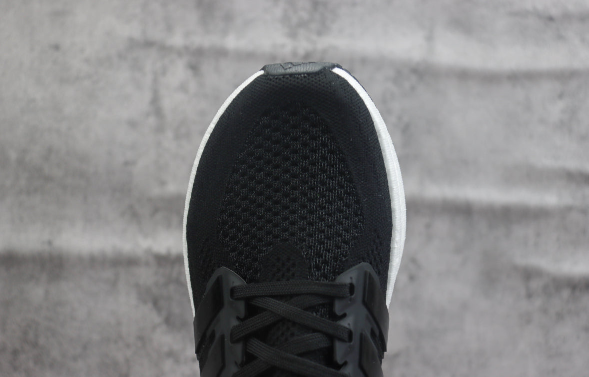 Adidas Ultraboost Light Black/White