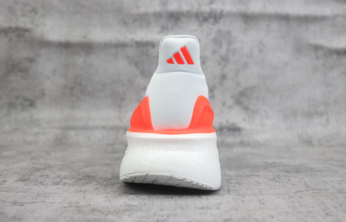 Adidas Ultraboost Light