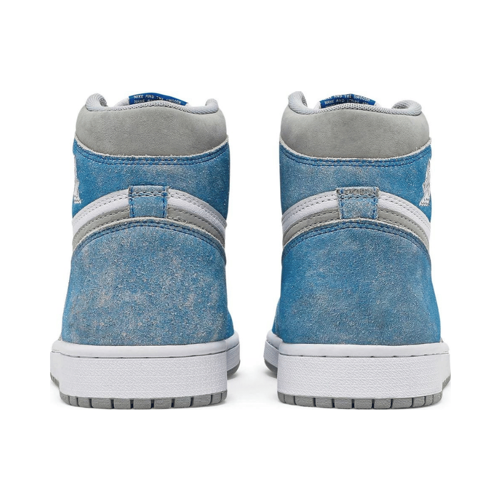 Air Jordan 1 High Hyper Royal