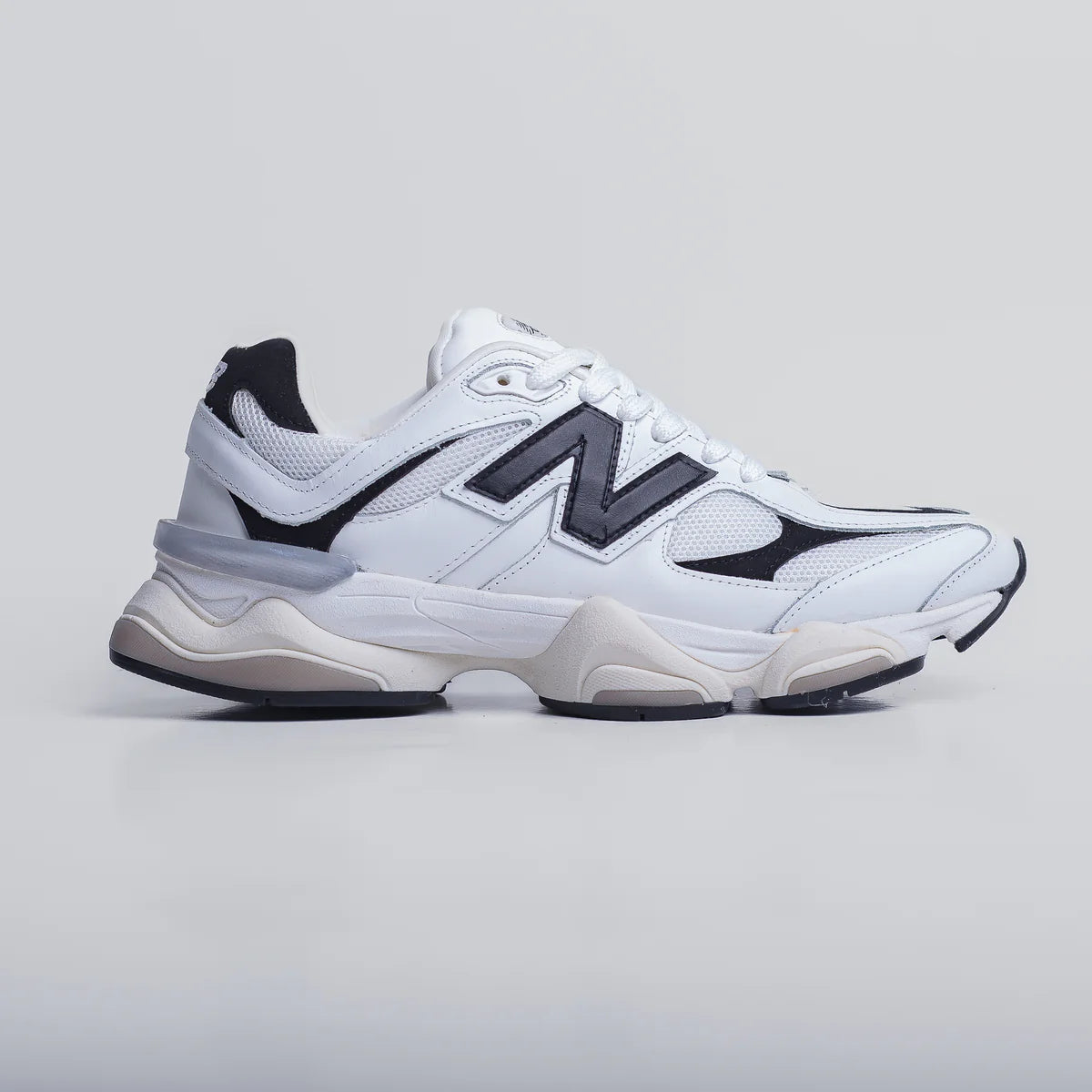 NEW BALANCE 9060 Branco e Preto