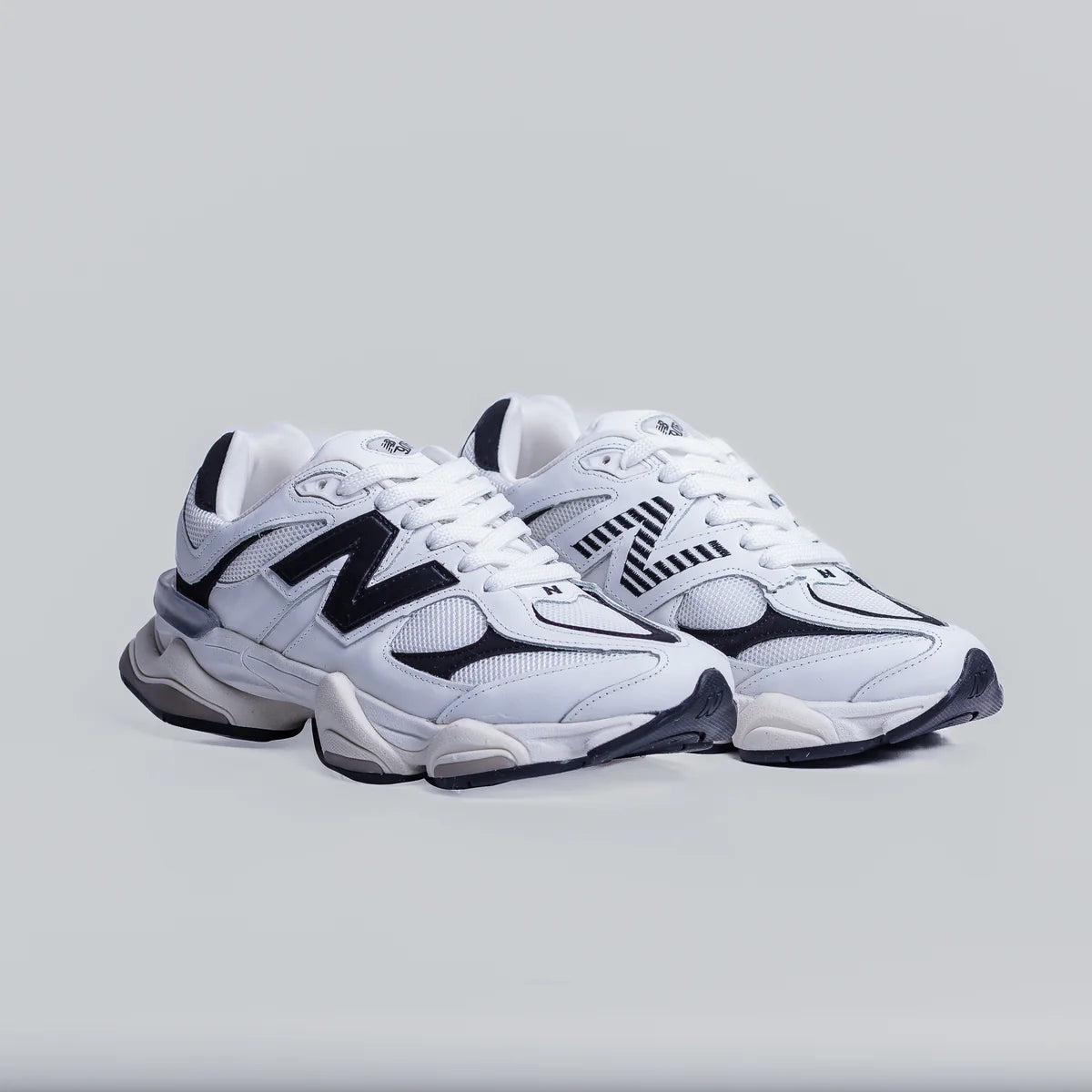 NEW BALANCE 9060 Branco e Preto