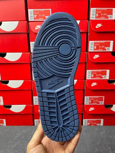Air Jordan 1 Low Mystic Navy