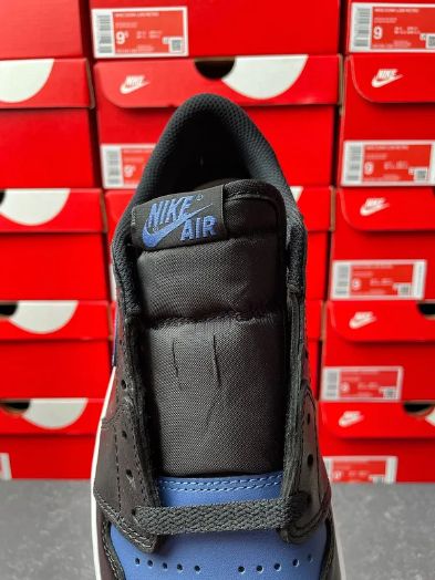 Air Jordan 1 Low Mystic Navy