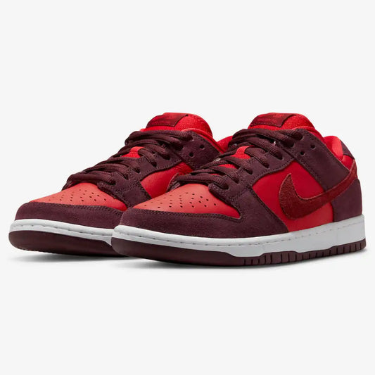 Nike SB Dunk Low Cherry